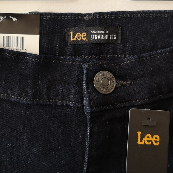 NWT Lee Jeans, Size 6 Long, Dark Blue, Relaxed Straight, Mid-rise. - Picture 2 of 7